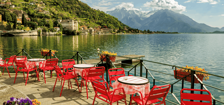 cafe-table-setting